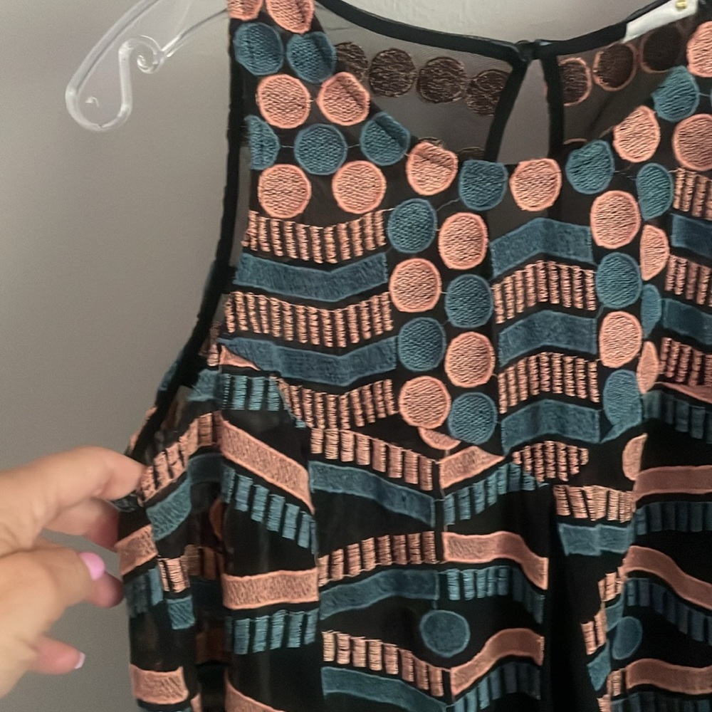 Anthropologie Sleeveless Akemi and Kin Kalila Embroidered Top Size Small - Picture 9 of 9